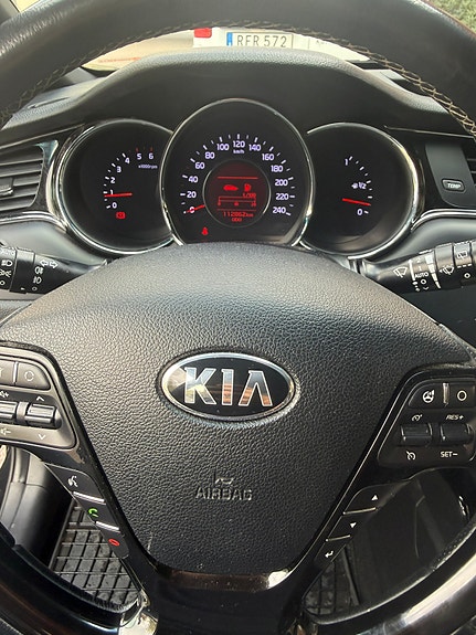 Kia Ceed 8 of 9