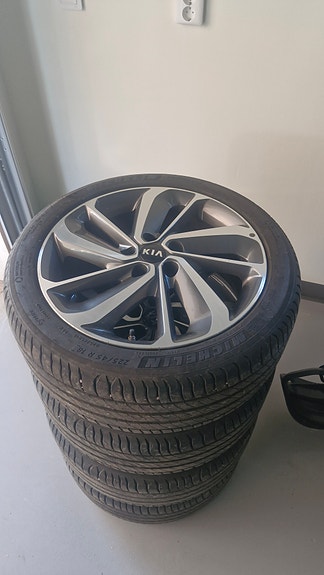 Product image 1 of 2