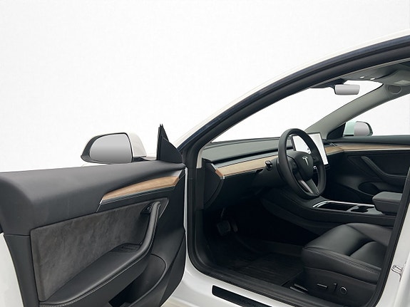 Tesla Model 3 12 of 30