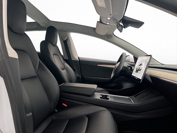 Tesla Model 3 28 of 30