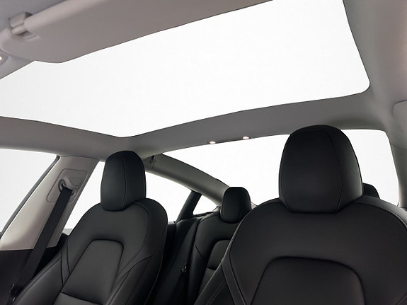 Tesla Model 3 14 of 30
