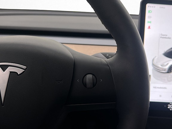 Tesla Model 3 17 of 30