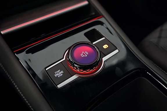 Volkswagen Tiguan 21 of 27