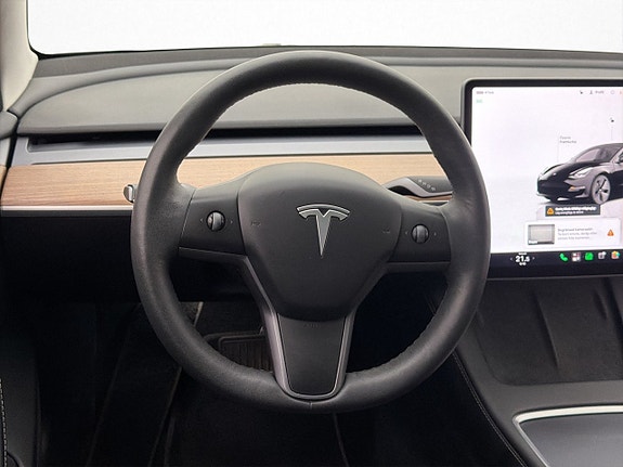 Tesla Model 3 11 of 30