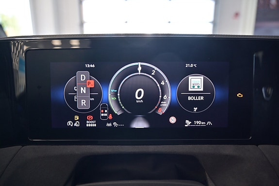 Volkswagen Tiguan 16 of 27