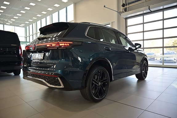 Volkswagen Tiguan 10 of 27