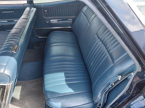 Pontiac Bonneville 9 of 16