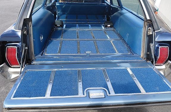 Pontiac Bonneville 12 of 16