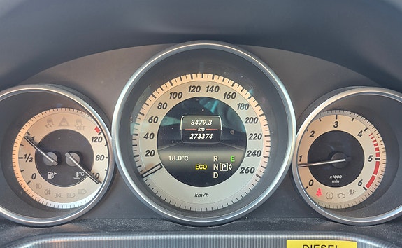 Mercedes-Benz E250 9 of 12