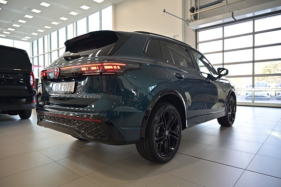 Volkswagen Tiguan 10 of 27