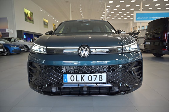 Volkswagen Tiguan 3 of 27