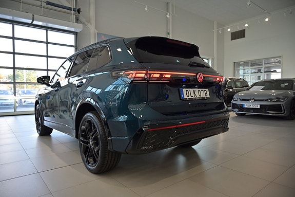 Volkswagen Tiguan 8 of 27
