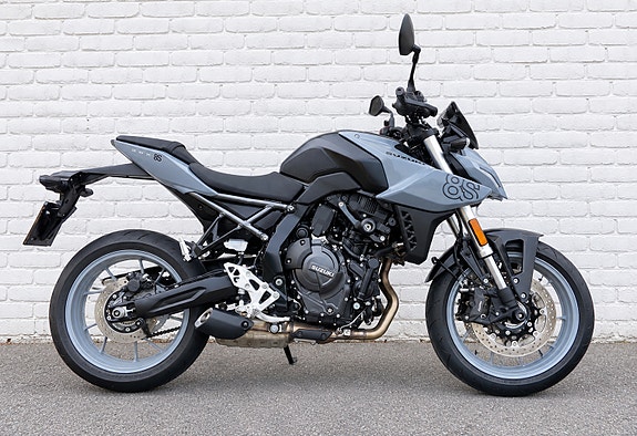Suzuki GSX-8S 4 of 9