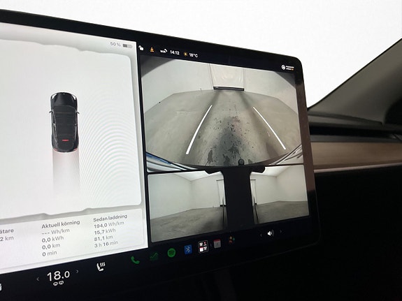 Tesla Model Y 25 of 30