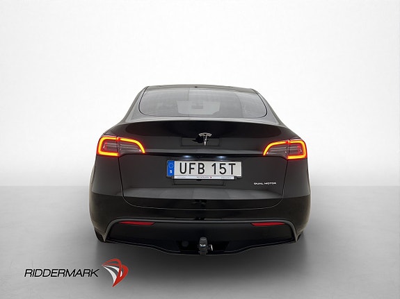 Tesla Model Y 8 of 30