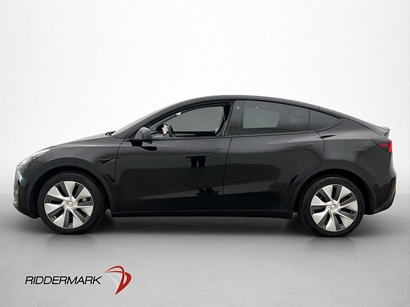 Tesla Model Y 5 of 30
