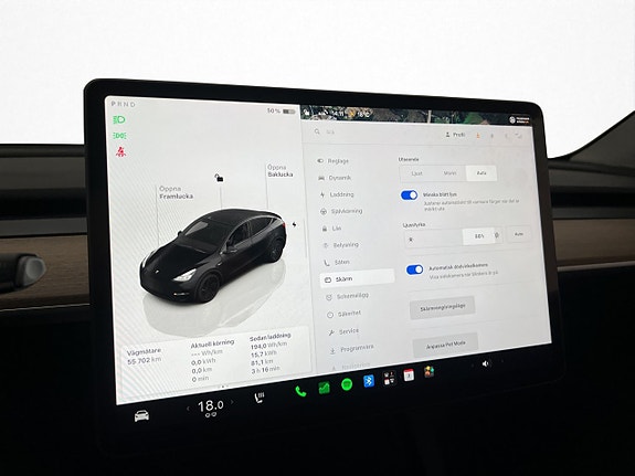Tesla Model Y 23 of 30