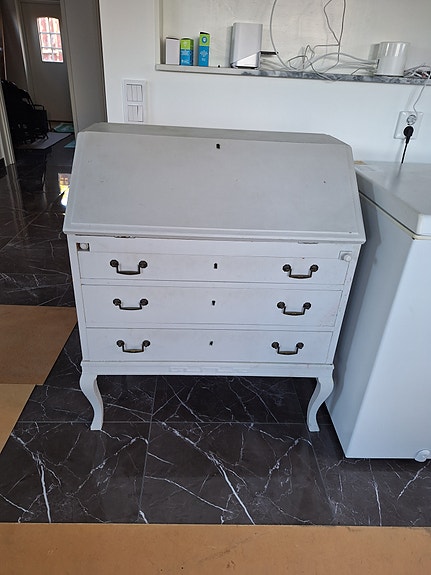 Product image 1 of 8