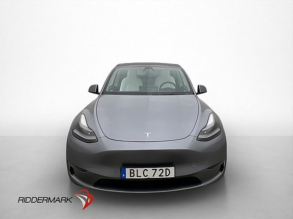 Tesla Model Y 3 of 30