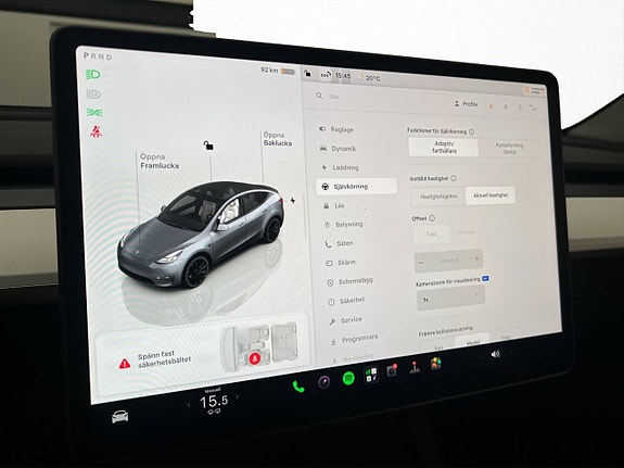 Tesla Model Y 22 of 30