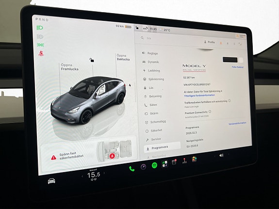 Tesla Model Y 23 of 30