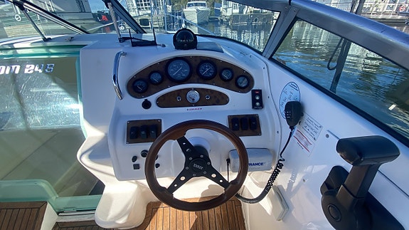 Schaefer Phantom 245 – 2005 Säljs utan drivlina 4 of 16