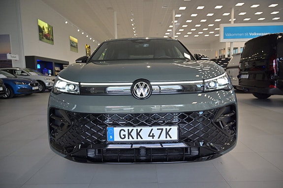 Volkswagen Tiguan 3 of 28