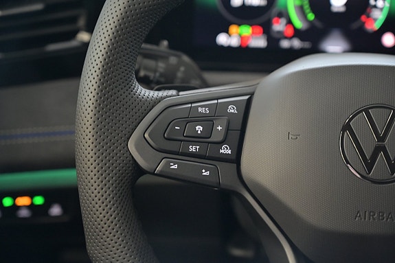 Volkswagen Tiguan 14 of 28