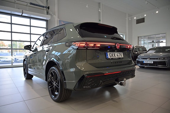 Volkswagen Tiguan 8 of 28