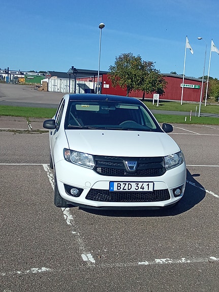 Dacia Sandero 7 of 8