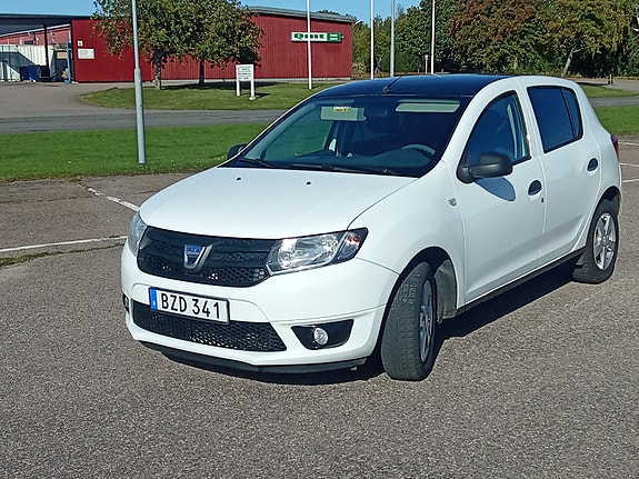 Dacia Sandero 2 of 8