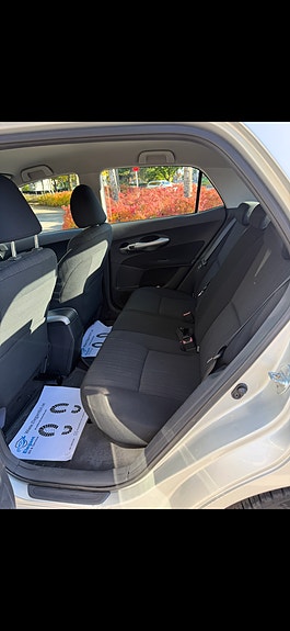 Toyota Auris 8 of 14