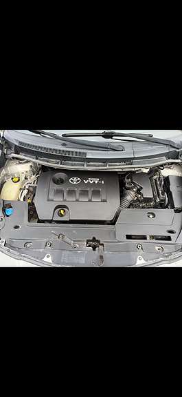 Toyota Auris 9 of 14