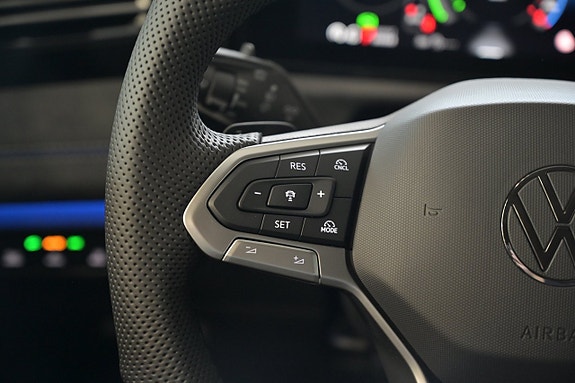 Volkswagen Tiguan 14 of 27