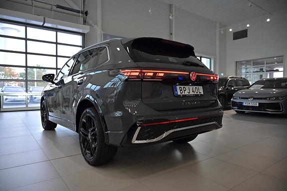Volkswagen Tiguan 6 of 27