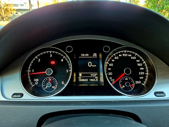 Volkswagen Passat Alltrack 5 of 7