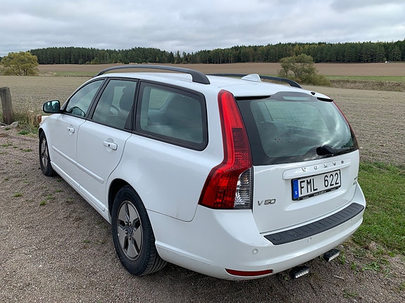 Volvo V50 2 of 5