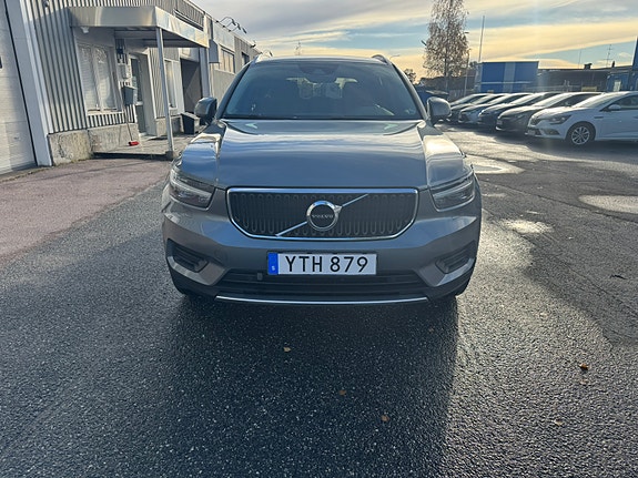 Volvo XC40 4 of 7
