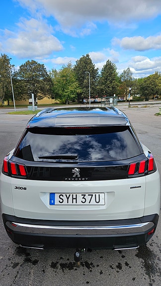 Peugeot 3008 3 of 5