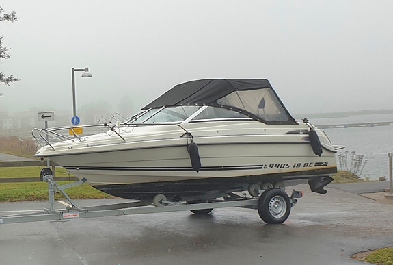 Ryds 18 DC 2008, 135 hk inombordare, inkl LGF-vagn 8 of 8