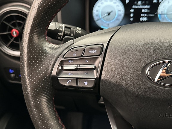 Hyundai Kona 15 of 30
