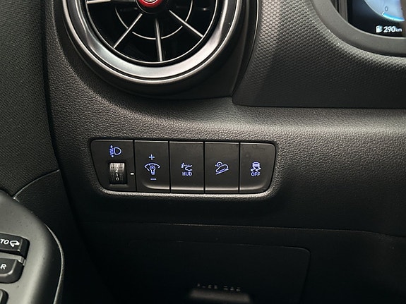 Hyundai Kona 13 of 30