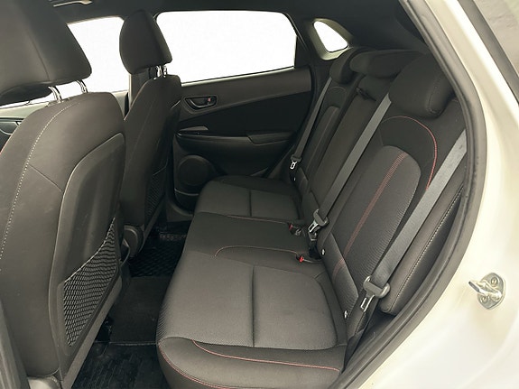 Hyundai Kona 28 of 30