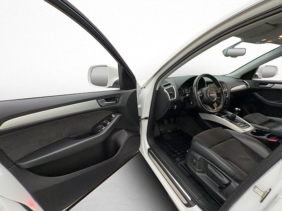 Audi Q5 9 of 29