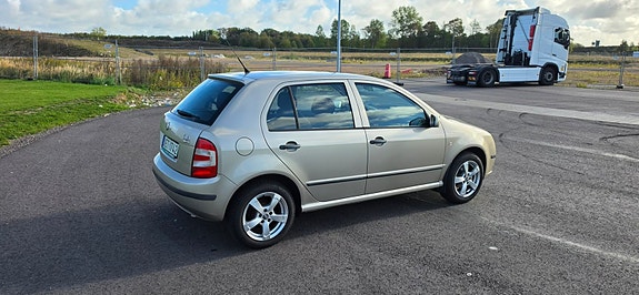 Skoda Fabia 4 of 6
