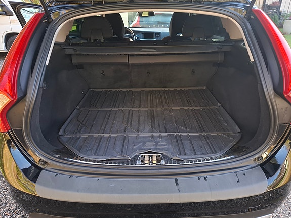 Volvo V60 Cross Country 9 of 18