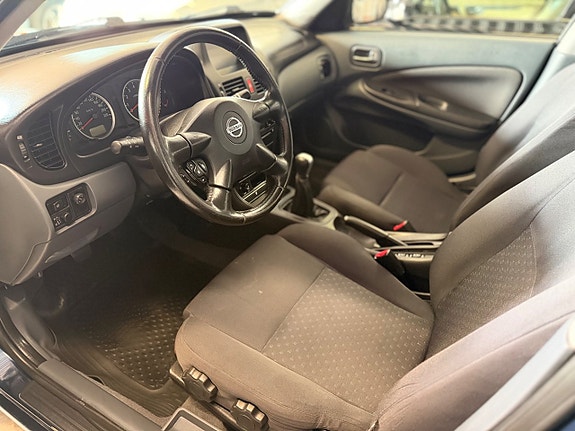 Nissan Almera 5 of 11