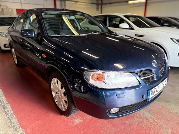 Nissan Almera 2 of 11