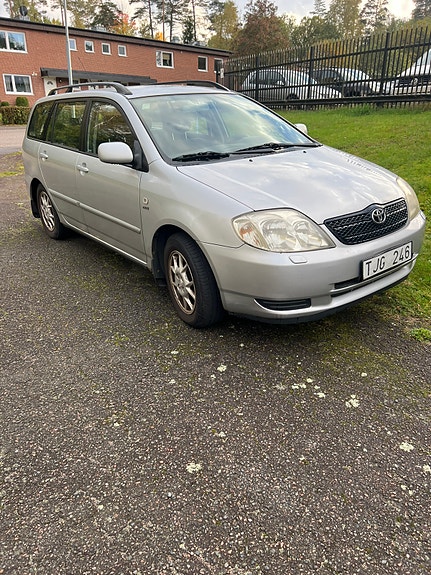 Toyota Corolla 4 of 7