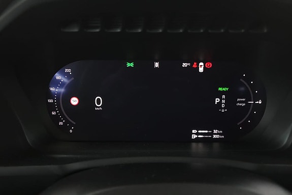 Volvo XC90 16 of 26